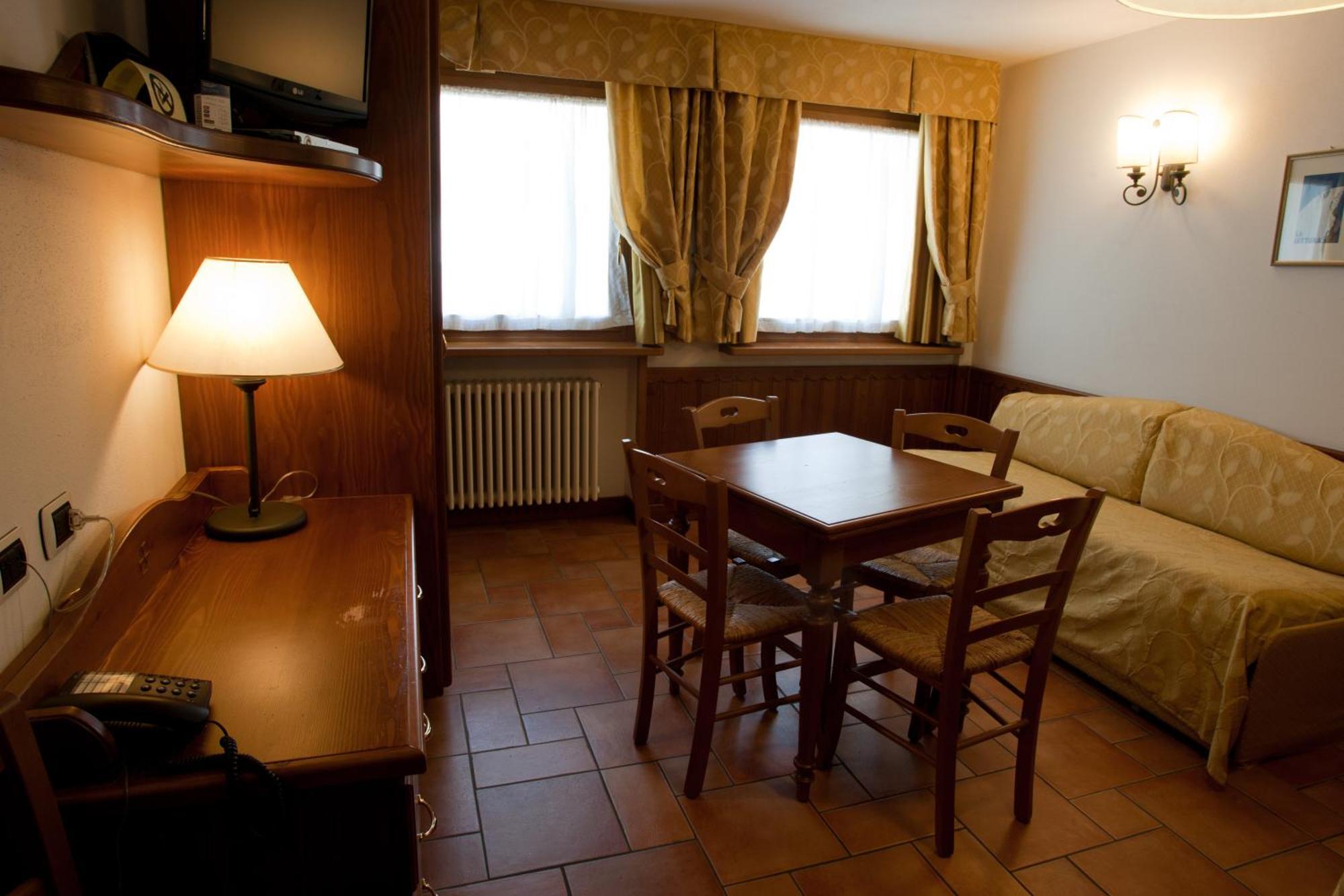 Residence Le Grand Chalet Courmayeur Exterior foto