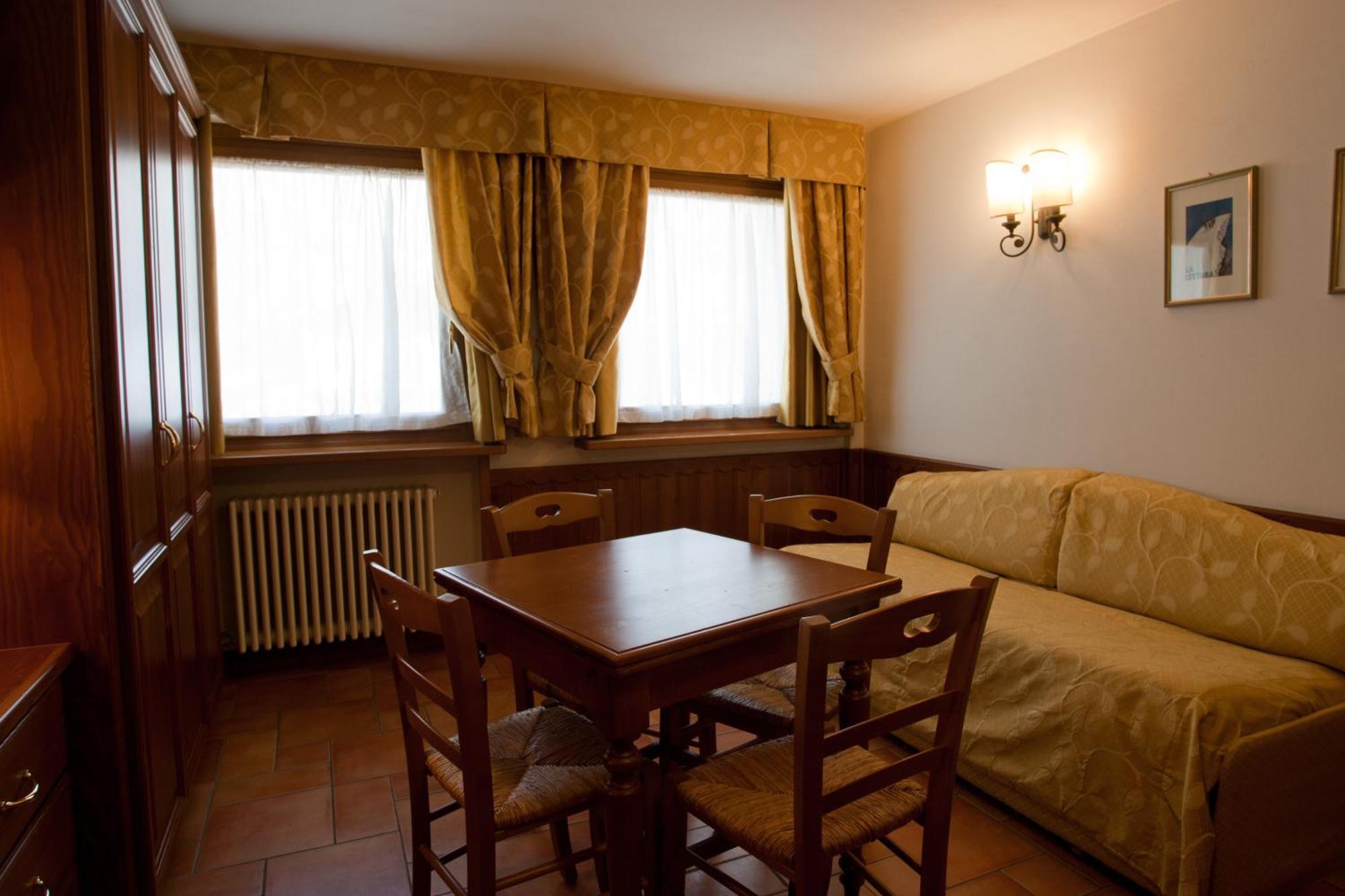Residence Le Grand Chalet Courmayeur Exterior foto